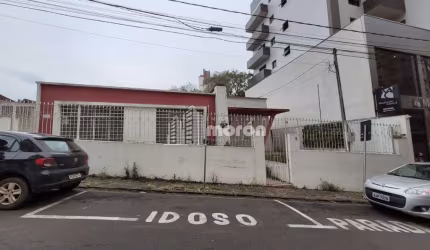 TERRENO Á VENDA NO CENTRO