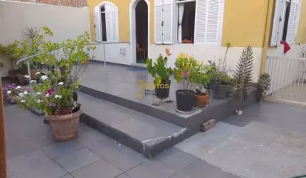 Casa no Centro de Itajaí, 3 dormitórios, 4 vagas de garagem - R$ 1.700.000,00 a venda e pra alugar também- Itajaí/SC