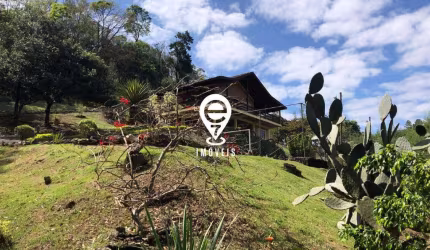 LINDA CHÁCARA EM SERRA NEGRA DE 7.165 M² PARA VENDA!