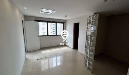 EXCELENTE CONJUNTO COMERCIAL NA SAÚDE PARA LOCAÇÃO!