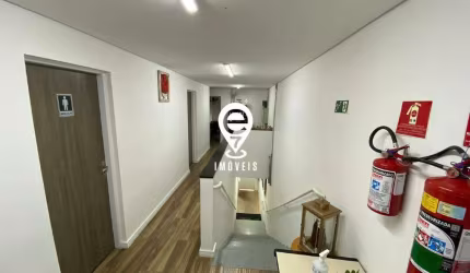 Sobrado comercial e residencial com 6 salas e 5 banheiros