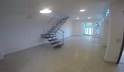 Sobrado à venda, 4 quartos, 3 suítes, Indianópolis - São Paulo/SP