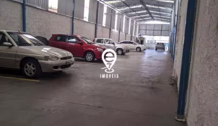 EXCELENTE GALPÃO DE 400M² NO MOINHO VELHO!