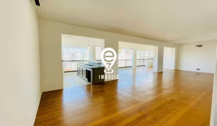 Apartamento à venda com varanda gourmet, 4 vagas à 450 metros do metro / SP