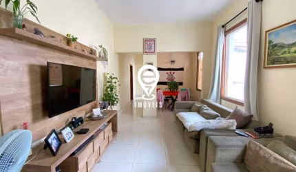 Casa com 2 Quartos e 1 banheiro à Venda, 200 m² - Saúde /SP
