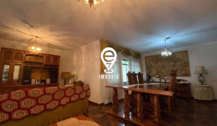 Casa térrea à venda com 390m², 3 quartos e 6 vagas, Bosque da Saúde / SP