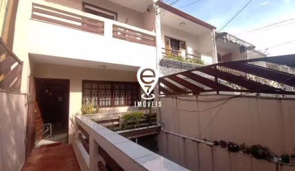 EXCELENTE CASA COMERCIAL OU RESIDENCIAL NO MIRANDÓPOLIS DE 3 DORMITÓRIOS PARA LOCAÇÃO!