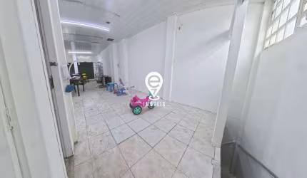 Loja no bairro da Liberdade 2 andares - 143m²