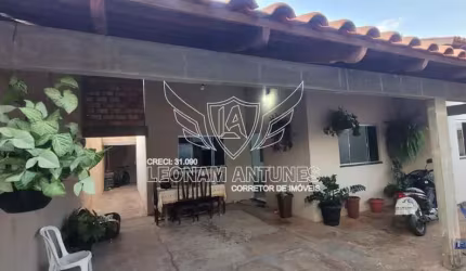 Casa com 3 quartos à venda na Rua 30, Estância Boa Vista, Caldas Novas por R$ 290.000