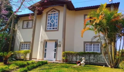 Casa Alto Padrão no Condomínio Mirante da Pedra Grande – Ibiúna/SP