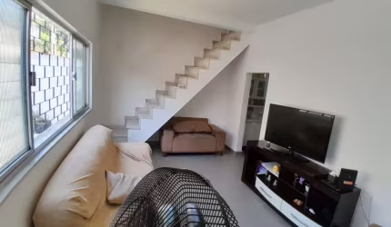 Casa com 3 dormitórios à venda, 199 m² por R$ 500.000 - Vila Valqueire - Rio de Janeiro/RJ