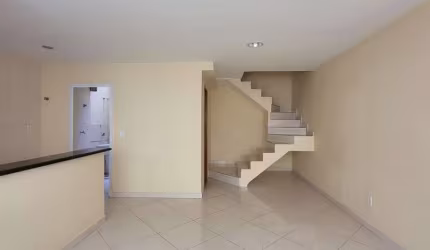 Casa com 3 dormitórios à venda, 224 m² por R$ 370.000 - Jardim Sulacap - Rio de Janeiro/RJ