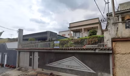 Casa com 3 dormitórios à venda, 288 m² por R$ 890.000 - Vila Valqueire - Rio de Janeiro/RJ