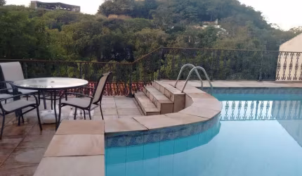 Casa com 4 dormitórios à venda, 435 m² por R$ 1.000.000 - Vila Valqueire - Rio de Janeiro/RJ