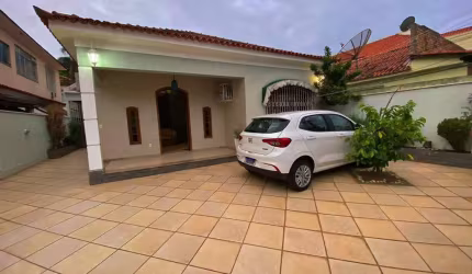 Casa com 3 dormitórios à venda, 88 m² por R$ 860.000 - Vila Valqueire - Rio de Janeiro/RJ