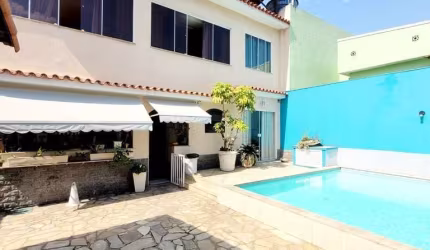 Casa com 3 dormitórios à venda, 410 m² por R$ 1.150.000 - Vila Valqueire - Rio de Janeiro/RJ