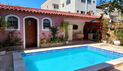 Casa com 4 dormitórios à venda, 230 m² por R$ 1.250.000 - Vila Valqueire - Rio de Janeiro/RJ