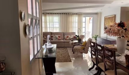 Casa com 4 dormitórios à venda, 217 m² por R$ 1.900.000 - Recreio dos Bandeirantes - Rio de Janeiro