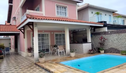 Casa com 4 dormitórios à venda, 217 m² por R$ 1.900.000 - Recreio dos Bandeirantes - Rio de Janeiro