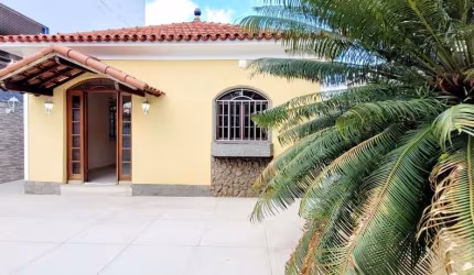 Casa com 2 dormitórios para alugar, 110 m² por R$ 3.000/mês - Marechal Hermes - Rio de Janeiro/RJ