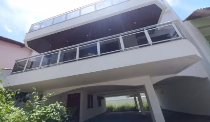 Casa com 4 dormitórios à venda, 299 m² por R$ 990.000 - Vila Valqueire - Rio de Janeiro/RJ