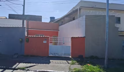 Casa com 2 dormitórios para alugar, 56 m² por R$ 2000/mês - Marechal Hermes - Rio de Janeiro/RJ