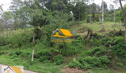 Terreno de 450 mts² em Amparo