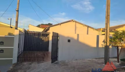 Casa com 2 quartos  à venda, 80.00 m2 por R$200000.00  - Conjunto Parigot De Souza - Londrina/PR