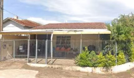 Casa com 2 quartos  à venda, 150.00 m2 por R$600000.00  - Bancarios - Londrina/PR