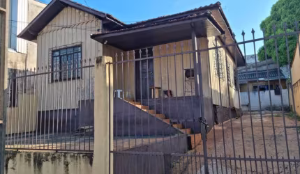 Casa com 3 quartos  à venda, 288.00 m2 por R$400000.00  - Jardim Agari - Londrina/PR