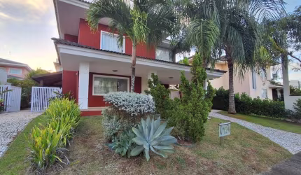 Casa à venda no bairro ALPHAVILLE 1 em Camaçari/BA