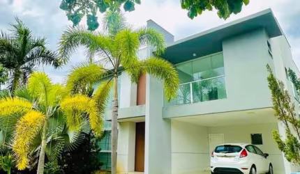 Casa à venda no bairro ALPHAVILLE 1 em Camaçari/BA