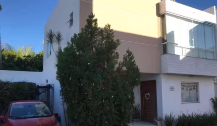 Casa à venda no bairro BURAQUINHO em Lauro de Freitas/BA