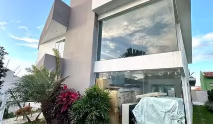 Casa em Av. Praia de Itapoan