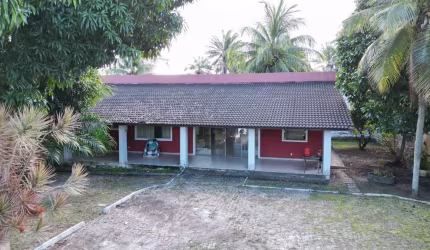 Sítio com casa em condomínio fechado