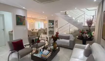 Casa Alto Padrão na Av. Priscila Dutra