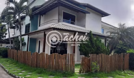 Casa de condomínio reformada 4/4 nascente
