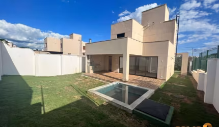 Casa em condomínio fechado com 3 quartos à venda na Rua Margarida, 1, Jardins Capri, Senador Canedo por R$ 1.025.000