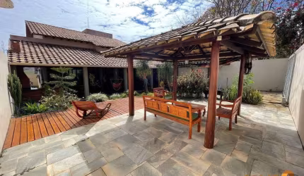 Casa com 4 quartos à venda na Tupinambas Qd- 11 Lt- 18, 18, Centro, Pirenópolis por R$ 1.300.000