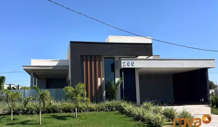 Casa em condomínio fechado com 4 quartos à venda na Alameda Bulgária, 1, Terras Alpha Residencial 2, Senador Canedo por R$ 1.250.000