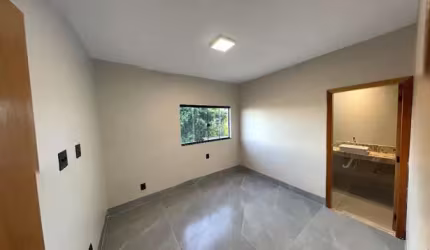 Casa com 3 quartos à venda na 23 E Qd 131 Lt 11, 11, Garavelo Residencial Park, Aparecida de Goiânia por R$ 480.000