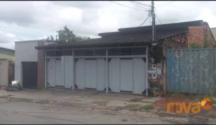 Casa com 4 quartos à venda na Rua Pirenópolis Cidade Jardim, 1, Cidade Jardim, Goiânia por R$ 450.000