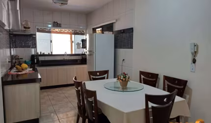 Casa com 3 quartos à venda na das Acácias, 54, Setor Goiânia 2, Goiânia por R$ 520.000