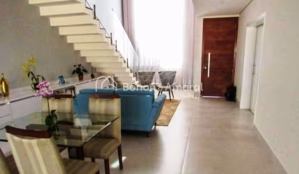 Casa à venda em condomínio em Paulínia,sobrado,3 suítes,lavabo, escritório, living 2 ambientes com pé direito alto, sancas, área gourmet, 4 vagas