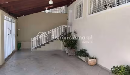 Casa com 3 Quartos e 4 banheiros à Venda, 180 m² por R$ 1.110.000