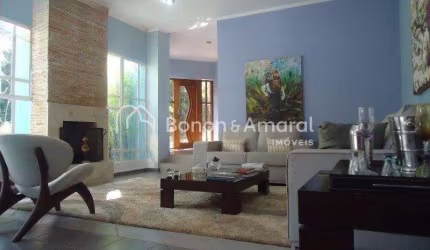Casa de condomínio com 337 m² e 4 quartos