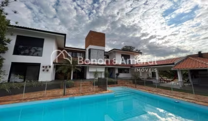 Casa de Condomínio com 500 m² e 4 quartos