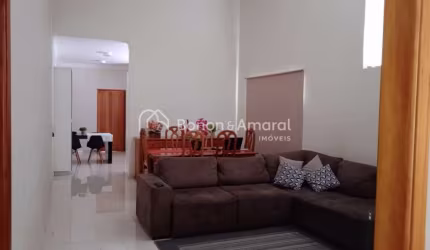 Casa a venda com 3 quartos no Bairro Jardim Ipê em Paulínia - SP