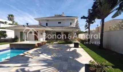 Casa de Condomínio com 304 m² e 4 Quartos