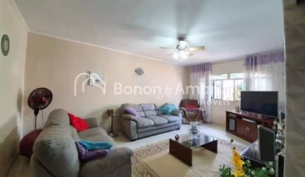 Casa com 3 quartos à venda na Rua Doutor Quintino de Paula Maudonnet, 100, Parque Taquaral, Campinas, 220 m2 por R$ 742.000